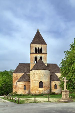 Romanesque church from XIIth century in Saint-Leon-sur-Vezere, Dordogne, Franceの写真素材