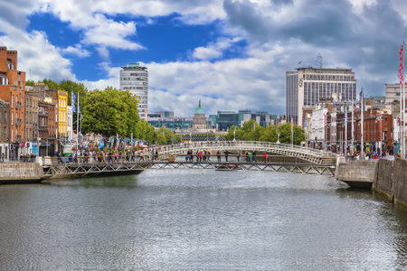 View of Liffey river in Dublin with Ha'penny Bridge, Irelandの写真素材