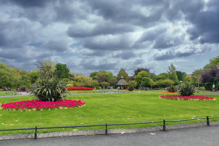 Flowerbed in st Stephen's Green in Dublin, Irelandの写真素材