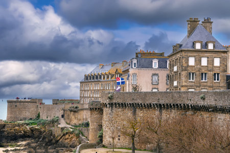 The wall surrounding the city of Saint-Malo, Franceの写真素材