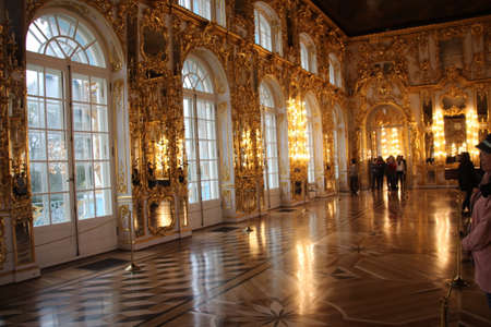 View to throne room in Catherine palace. Pushkinのeditorial素材