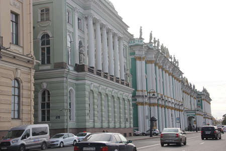 View in street to palace . Saints-Petersburgのeditorial素材