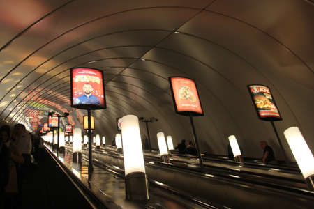 Escalator in subway Moskovskay Saints-Petersburg Russiaのeditorial素材
