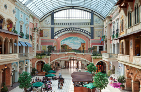 Mercato Shopping Mall in Dubai. The mall is designed to look like a Mediterranean town during the European Renaissance in either Italy, France, or Spain.のeditorial素材