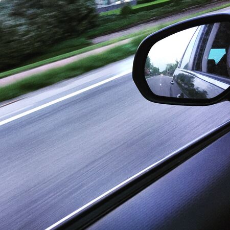 Driving a car  の素材