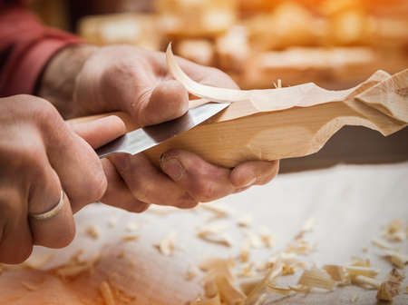 hand woodcarver