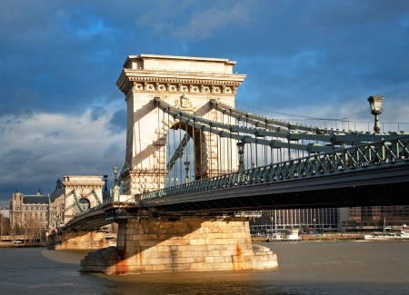Nice view on the famous Chain Bridge of Budapest, Hungary の写真素材