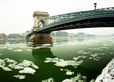 Chain Bridge in winterの写真素材