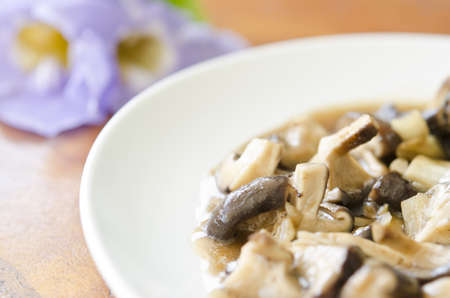 Mushrooms fried with black pepper