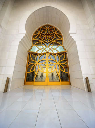Sheikh Zayed Grand Mosque at dusk, Abu-Dhabi, UAEの写真素材