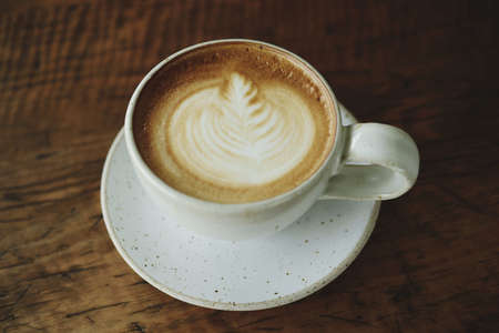 Hot coffee on wood tableの素材