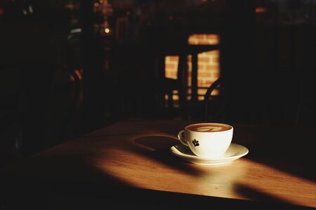 Hot coffee on wood tableの素材