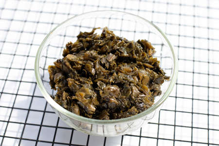 Olive Pickled Green Mustard with Mushroom