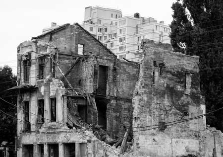 Old ruined house in city after bombing black and whiteの写真素材