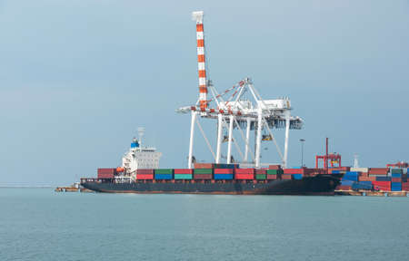 Cargo port