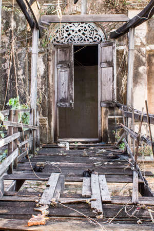 Old wooden door home historyの写真素材
