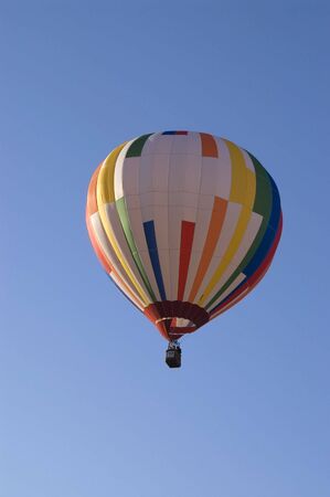 A vertical image of a hot air balloon.の写真素材