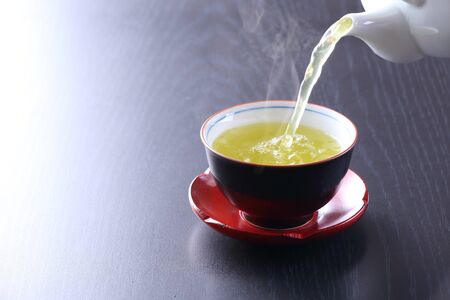 Pour green teaの写真素材