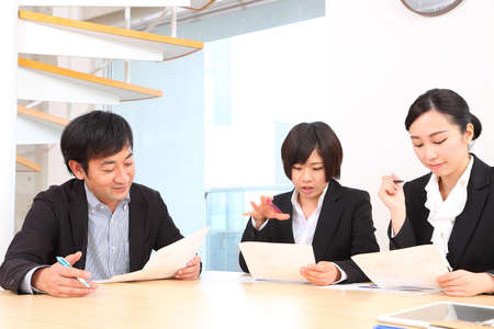 Men and women during the planning meetingの写真素材