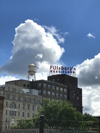 Minneapolis Minnesota - Circa 2017: Pillsbury flour mill along the Mississippi River in midwest United States. Produce baking goods and food.のeditorial素材