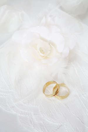 Wedding rings with rosesの写真素材