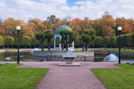 Autumn park Kadriorg, Tallinnの写真素材