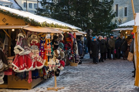 TALLINN, ESTONIA -NOVEMBER 30: People enjoy Christmas market in Tallinn on November 30, 2014 In Tallinn , Estonia. It is Estonia oldest Christmas Market with a very long history dating back to 1441.のeditorial素材