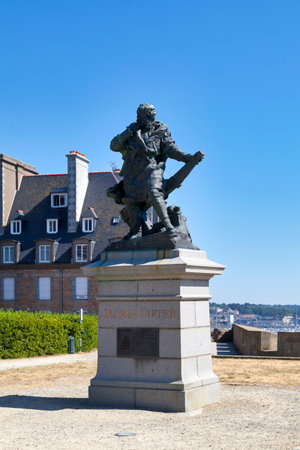Saint-Malo, France - June 02 2020: Monument to Jacques Cartier is a work by sculptor Bareau erected in 1905 on the Place de la Hollande.のeditorial素材