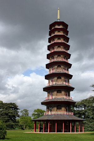 Kew Gardens, England - May 19 2007: In the south-east corner of Kew Gardens stands the Great Pagoda (by Sir William Chambers), erected in 1762, from a design in imitation of the Chinese Ta. The lowest of the ten octagonal storeys is 15 m (49 ft) in diametのeditorial素材