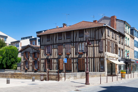 ChÃ¢lons-en-Champagne, France - June 25 2020: Half-timbered house along the Nau river in the city center.のeditorial素材