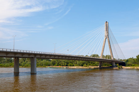 The ÅwiÄtokrzyski Bridge (Polish: most ÅwiÄtokrzyski, English: Holy Cross Bridge) is a bridge over the Vistula river in Warsaw, Poland linking PowiÅle neighbourhood with Praga PÃ³Ånoc district.のeditorial素材