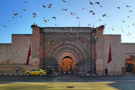 Marrakesh, Morocco - January 17 2019: Bab Agnaou (Arabic: Ø¨Ø§Ø¨ Ø§ÙÙØ§Ù; Berber: Bab Agnaw or Tawurt n Wegnaw) is one of the nineteen gates of the city. It was built in the 12th century in the time of the Almohad dynasty.のeditorial素材