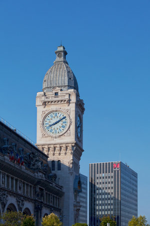 Paris, France - July 07 2017: Clock tower of the Gare de Lyon.のeditorial素材