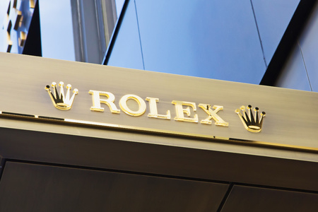 NEW YORK CITY - SEPT 19: 5th Avenue is the address of prestigious shopping and major tourist attractions. Swiss Jewelry Company Rolex was founded in 1905. September 19, 2012  in Manhattan, NYC. のeditorial素材