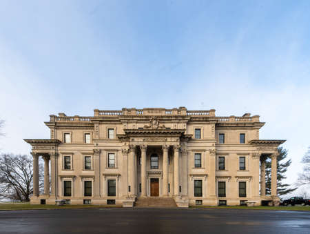 Hyde Park, NY - USA - Dec. 28, 2021: Closeup view of Vanderbilt Mansion National Historic Site. The 54-room Vanderbilt mansion was designed McKim, Mead White in the Beaux-Arts architecture style.のeditorial素材