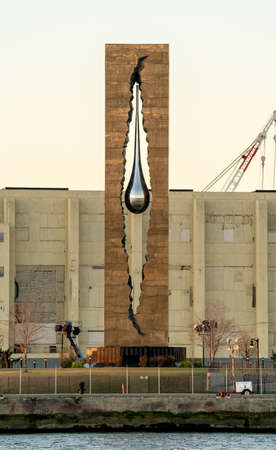 Bayonne, NJ - USA - Dec. 26, 2021: Vertical view of the Tear Drop Memorial. A 10âstory sculpture by Zurab Tsereteli to honor the 911 victims.のeditorial素材
