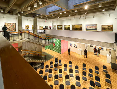 Yonkers, NY - USA - Feb 27, 2022 Interior viiew the gallery at the Hudson River Museum, an art museum, as well it has exhibits on the history, science and heritage of the region.のeditorial素材
