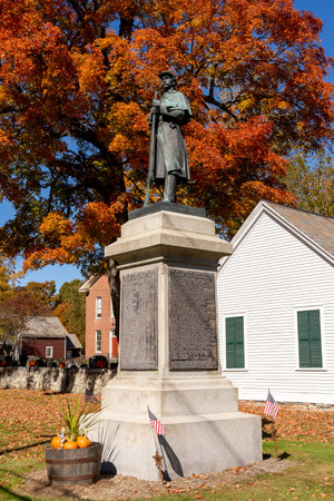 Chester, VT - USA - Oct. 8, 2022 View the 8 foot bronze Soldiers' Monument, on a 12 foot granite base in Chester, VT. Located on Main Street, in front of the Brookside Cemetery.のeditorial素材