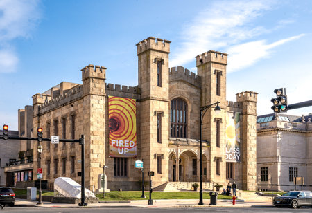 Hartford, CT - USA - Dec 28, 2022 Horizontal view of the historic Wadsworth Atheneum Museum of Art. a distinctive castle-like building. The museum is the largest art museum in the state of Connecticutのeditorial素材
