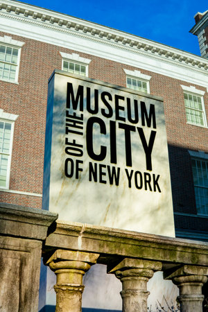 New York, NY - USA - Dec 29, 2022 Vertical view of the welcome sign of the Museum of the City of New York, a history and art museum across from Central Park on Manhattan's Upper East Side.のeditorial素材