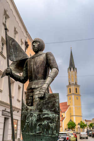 Vilshofen an der Donau, Bavaria - DE - June 6, 2023 The fountain in front of the town hall in Vilshofen. The sculpture is "Ritter Alain"  A monument to the cityâs great benefactor Heinrich Tuschl.のeditorial素材