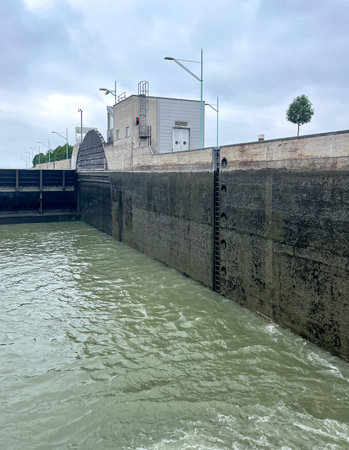 Vienna, AT â June 10, 2023 Vertical view of the impressive Lock Freudenau and power station. A run-of-river power station on the Danube in the Austrian capital of Vienna.のeditorial素材