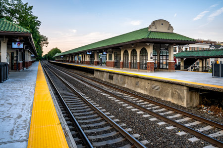 Ridgewood, NJ - USA â Aug 2, 2023 View of the Mission - Spanish Revival NJT Ridgewood Train Station. A major transfer station with two high-level platforms for the Main Line and Bergen County Line.のeditorial素材