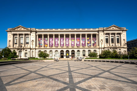 Philadelphia, PA - US - Oct 13, 2023 Wide panoramic view of the grand Beaux-Arts Parkway Central Library, built by Julian Abele in 1927.のeditorial素材