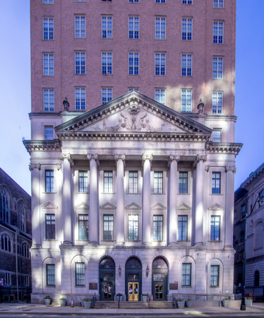 Newark, NJ â US â Nov 12, 2023 The 17-story neoclassical skyscraper built in 1929, is now a Rutgers University residential facility, Ruth Bader Ginsburg Hall.のeditorial素材