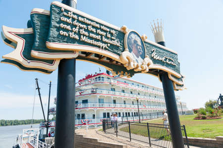 Hannibal USA - September 4 2015; American Eagle  paddlewheel riverboat American Eagle docked at Hannibal Missouri USA historic hometown of Mark Twain.のeditorial素材