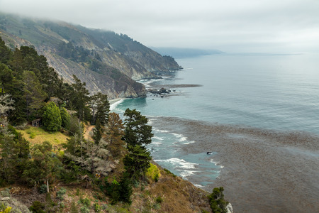 The Pacific Coast Highway (State Route 1) is a major north-south state highway that runs along most of the Pacific coastline of the U.S. state of California.の写真素材