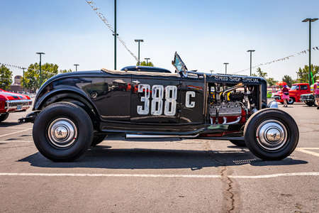 Reno, NV - August 3, 2021: 1932 Ford Roadster Deuce Coupe at a local car show.のeditorial素材