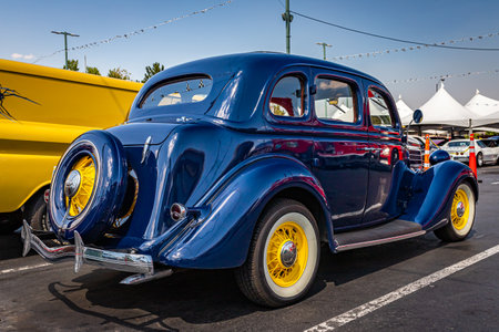 Reno, NV - August 3, 2021: 1935 Ford Model 48 Deluxe Fordor Sedan at a local car show.のeditorial素材