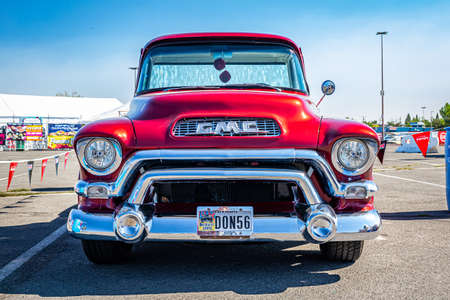 Reno, NV - August 4, 2021: 1956 GMC 1500 half ton pickup truck at a local car show.のeditorial素材